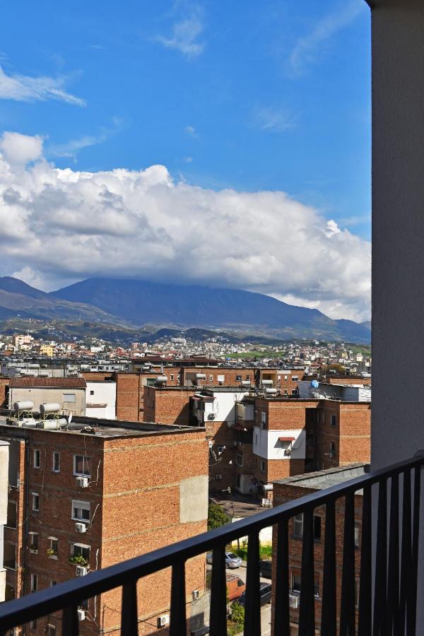 Vibrant Apartment ティラナ エクステリア 写真